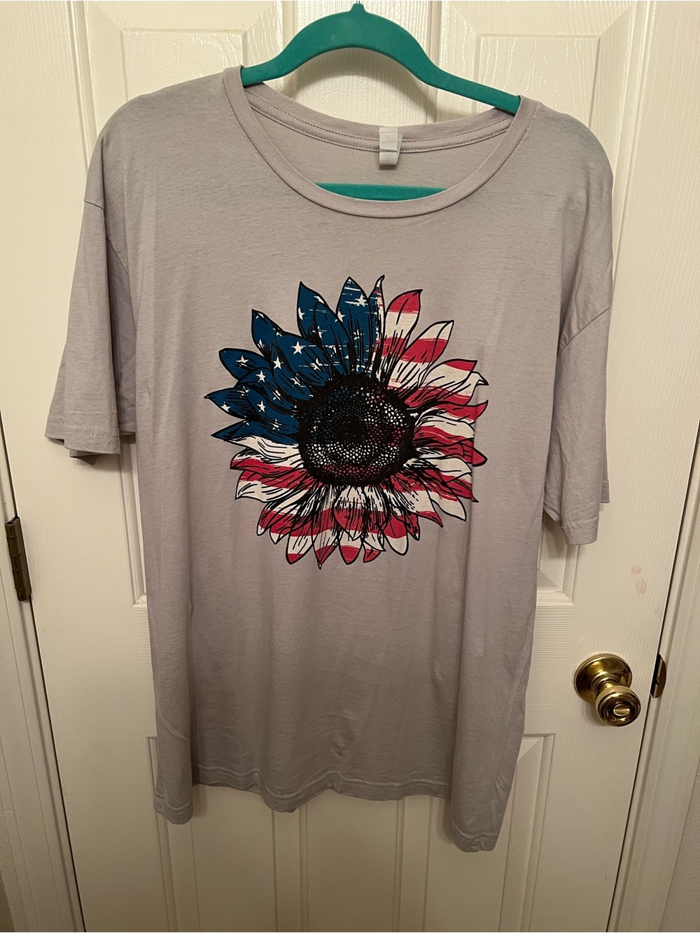 Gray Tee with American Flag Sunflower Graphic
